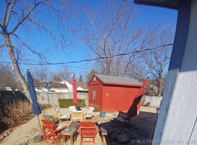 402 N Broadway, Checotah, OK 74426