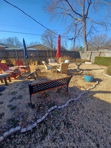 402 N Broadway, Checotah, OK 74426