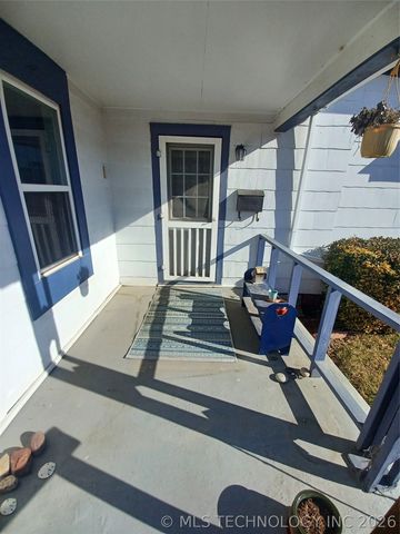 402 N Broadway, Checotah, OK 74426