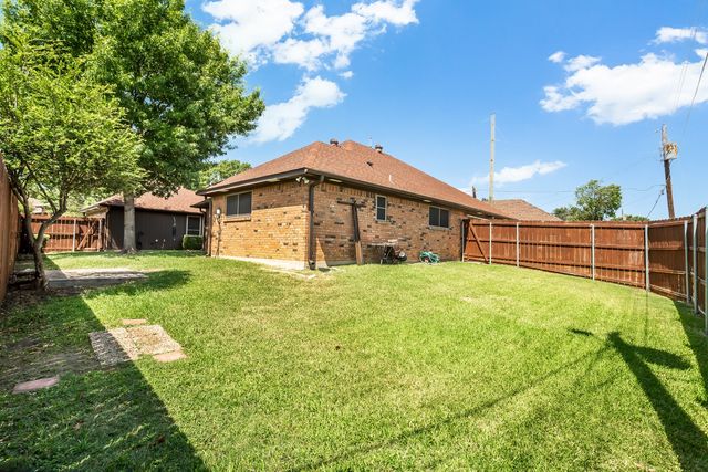 2407 Briarcliff Drive, Irving, TX 75062