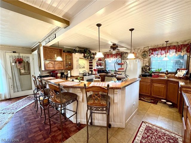 600 Lakeview Avenue, Conneaut, OH 44030