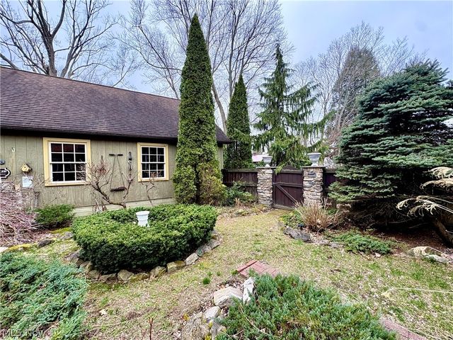 600 Lakeview Avenue, Conneaut, OH 44030