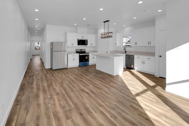 104 Runnels Street, Willis, TX 77378