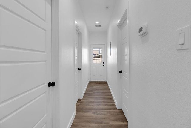 104 Runnels Street, Willis, TX 77378