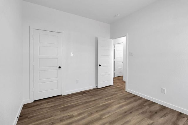 104 Runnels Street, Willis, TX 77378