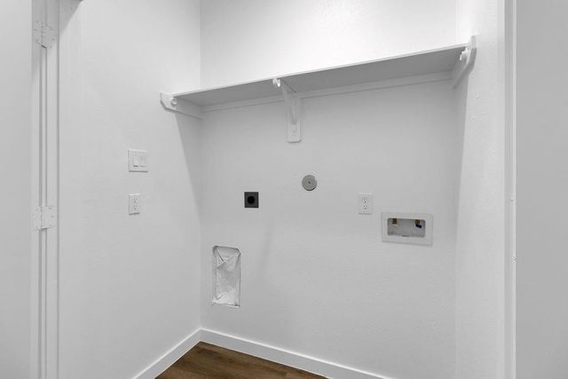 104 Runnels Street, Willis, TX 77378