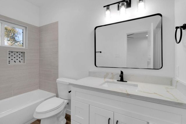 104 Runnels Street, Willis, TX 77378