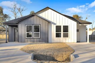 104 Runnels Street, Willis, TX 77378