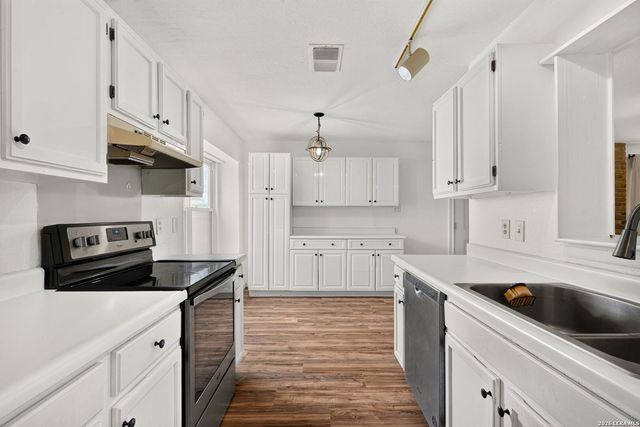 238 DIRSCHELL DR, San Antonio, TX 78245