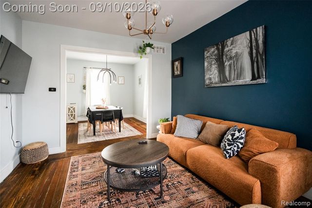 2547 Sheridan Street, Detroit, MI 48214