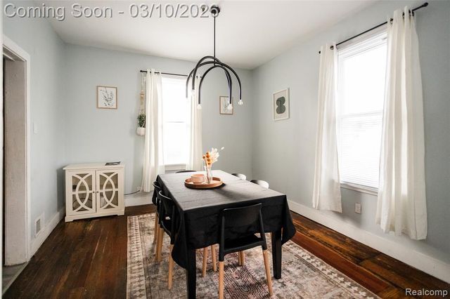 2547 Sheridan Street, Detroit, MI 48214