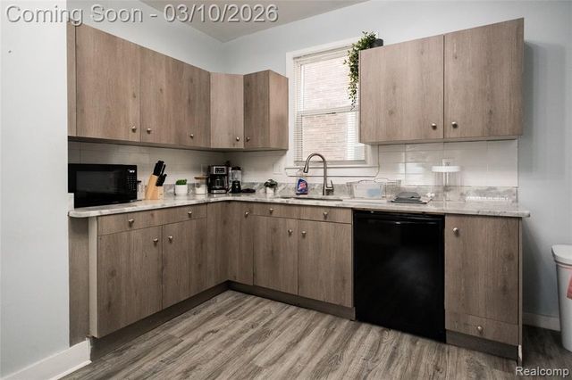 2547 Sheridan Street, Detroit, MI 48214