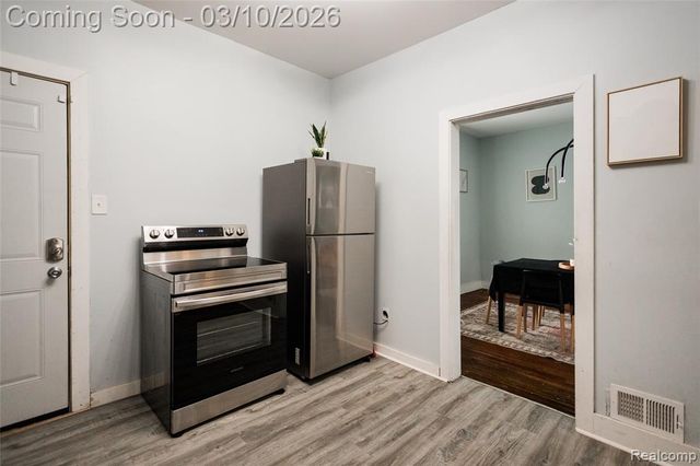 2547 Sheridan Street, Detroit, MI 48214