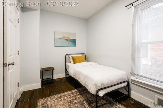 2547 Sheridan Street, Detroit, MI 48214