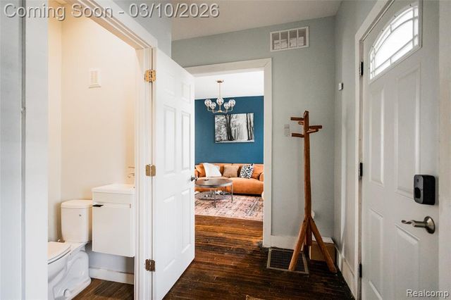 2547 Sheridan Street, Detroit, MI 48214