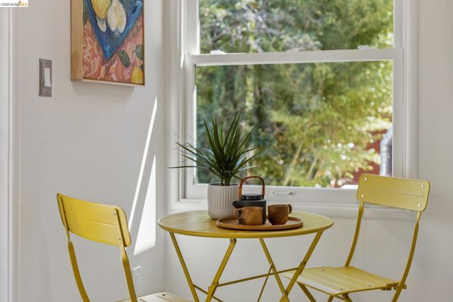 2218 Parker St, Berkeley, CA 94704