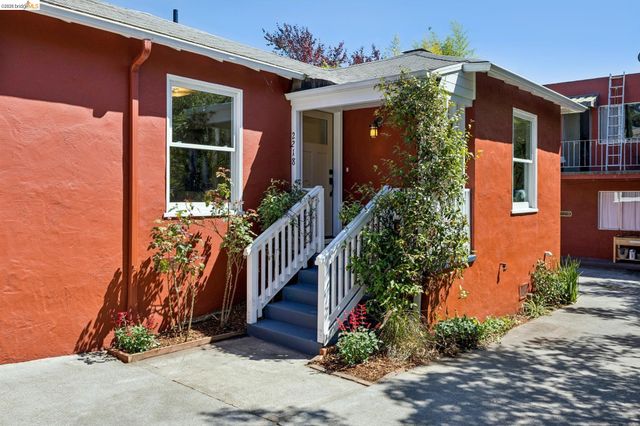 2218 Parker St, Berkeley, CA 94704