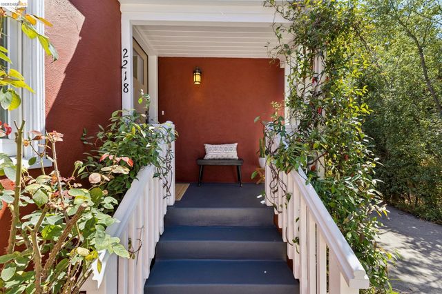 2218 Parker St, Berkeley, CA 94704