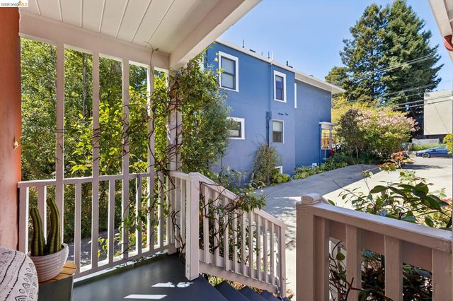 2218 Parker St, Berkeley, CA 94704