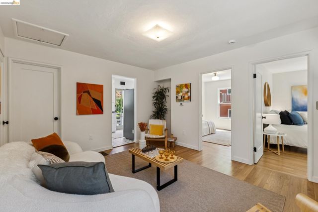 2218 Parker St, Berkeley, CA 94704