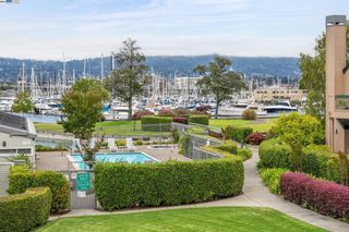 937 Independence Dr, Alameda, CA 94501