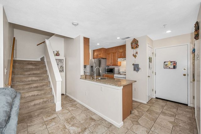 39 Broadway 305, Malden, MA 02148