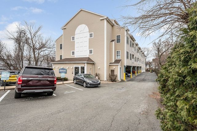 39 Broadway 305, Malden, MA 02148