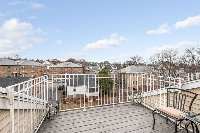 39 Broadway 305, Malden, MA 02148