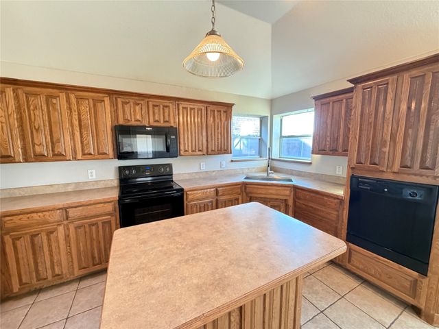 5932 Highcrest Drive, Watauga, TX 76148