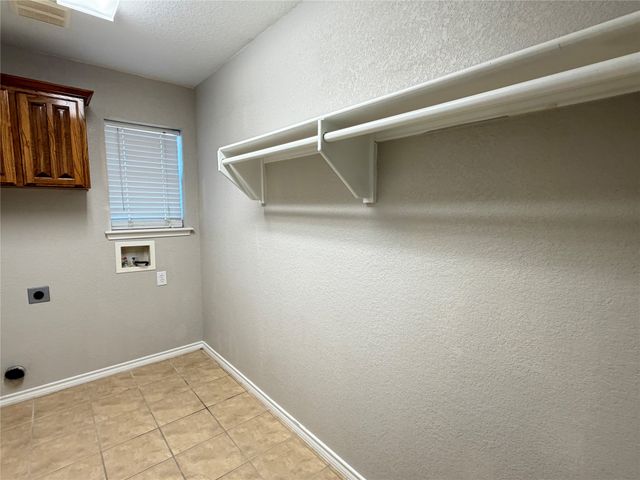 5932 Highcrest Drive, Watauga, TX 76148