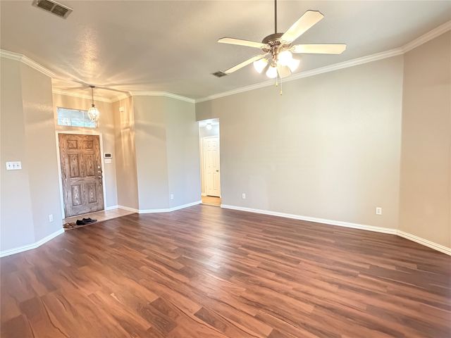 5932 Highcrest Drive, Watauga, TX 76148