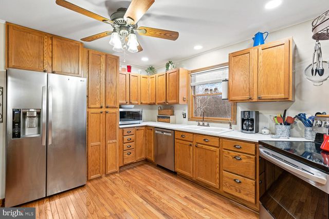 1573 GARRISONVILLE RD, Stafford, VA 22556