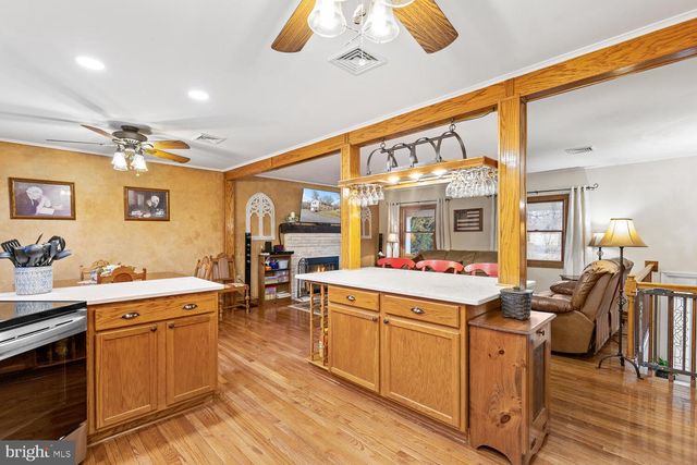 1573 GARRISONVILLE RD, Stafford, VA 22556