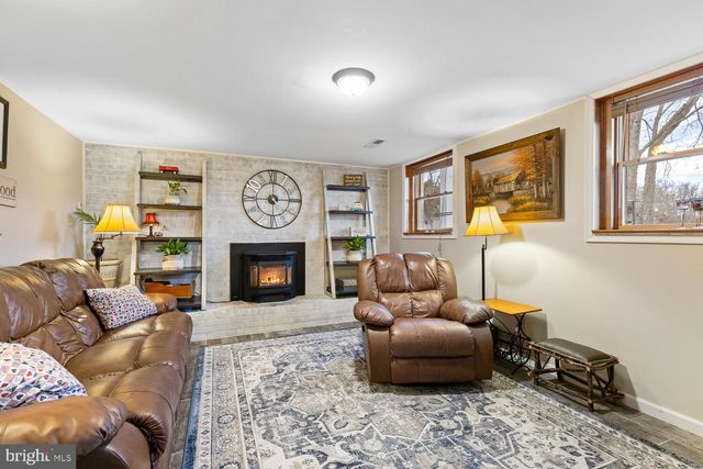 1573 GARRISONVILLE RD, Stafford, VA 22556