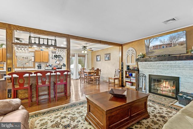 1573 GARRISONVILLE RD, Stafford, VA 22556