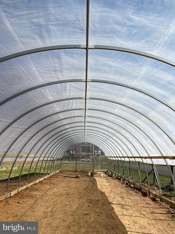 1573 GARRISONVILLE RD, Stafford, VA 22556