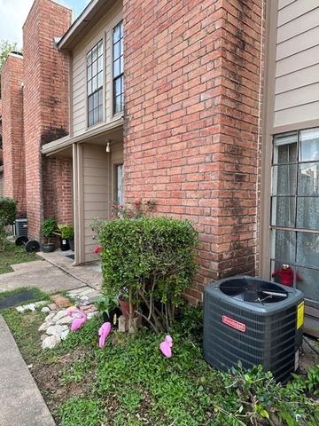 10501 South Drive 251, Houston, TX 77099