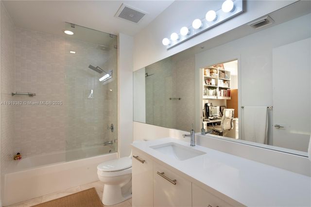 3470 E Coast Ave H2504, Miami, FL 33137