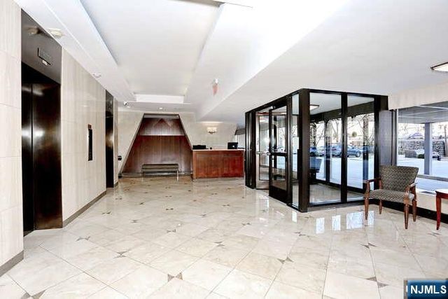 4 Horizon Road 1210, Fort Lee, NJ 07024