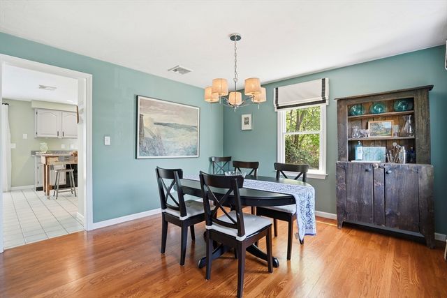 29 Walter Faunce Rd, Kingston, MA 02364
