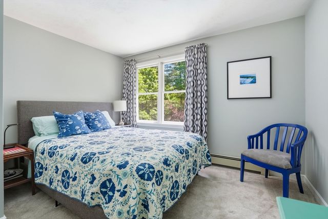 29 Walter Faunce Rd, Kingston, MA 02364