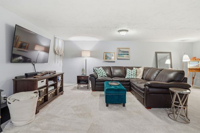 29 Walter Faunce Rd, Kingston, MA 02364
