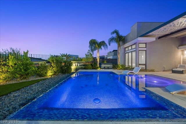 2228 Summit Mesa Lane, Henderson, NV 89052