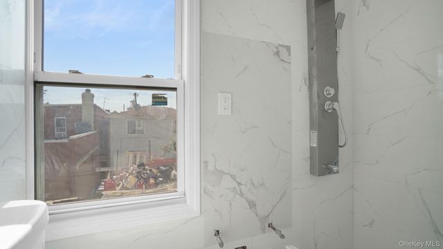 190-13 109th Road, Saint Albans, NY 11412