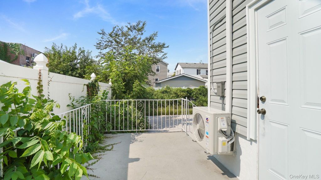 190-13 109th Road, Saint Albans, NY 11412 — photo 2