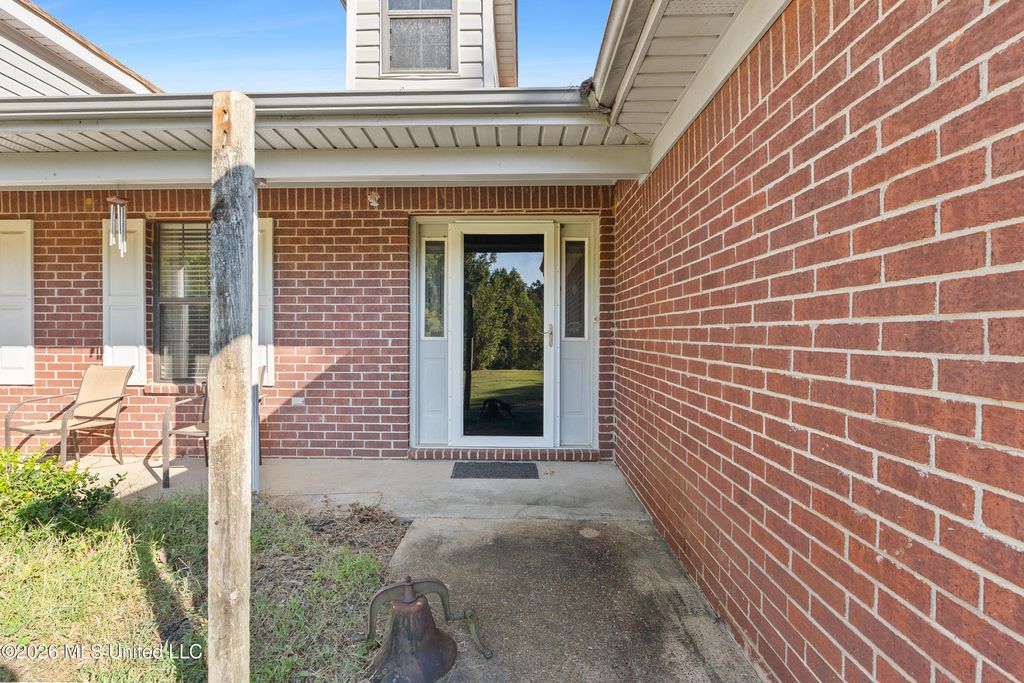 5716 Poplar Corner Road, Walls, MS 38680 — photo 2
