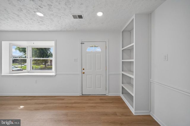 209 RITTER PL, Berryville, VA 22611