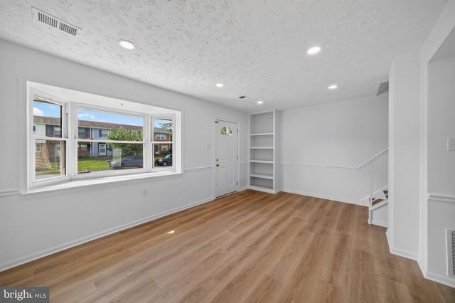209 RITTER PL, Berryville, VA 22611
