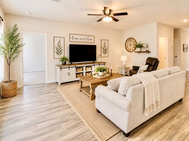 137 Windmill Road, Snook, TX 77878