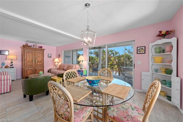 2162 Egret CIR, Sanibel, FL 33957